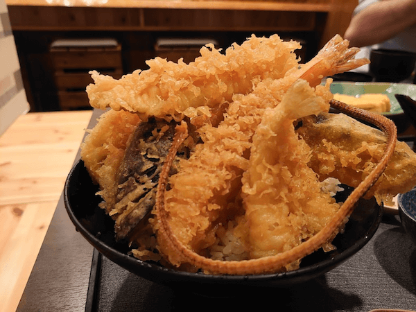 相模原市中央区にあるテイクアウト可能なお店「お食事処なみき」の写真です。