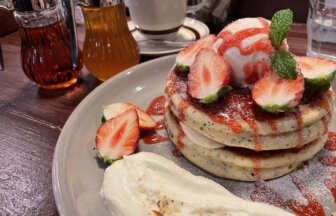 「珈琲新鮮館 東林間本店」旬のふんわりパンケーキで大満足！